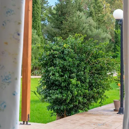 Dafni Apartment