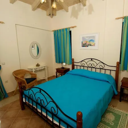 Dafni Apartment *